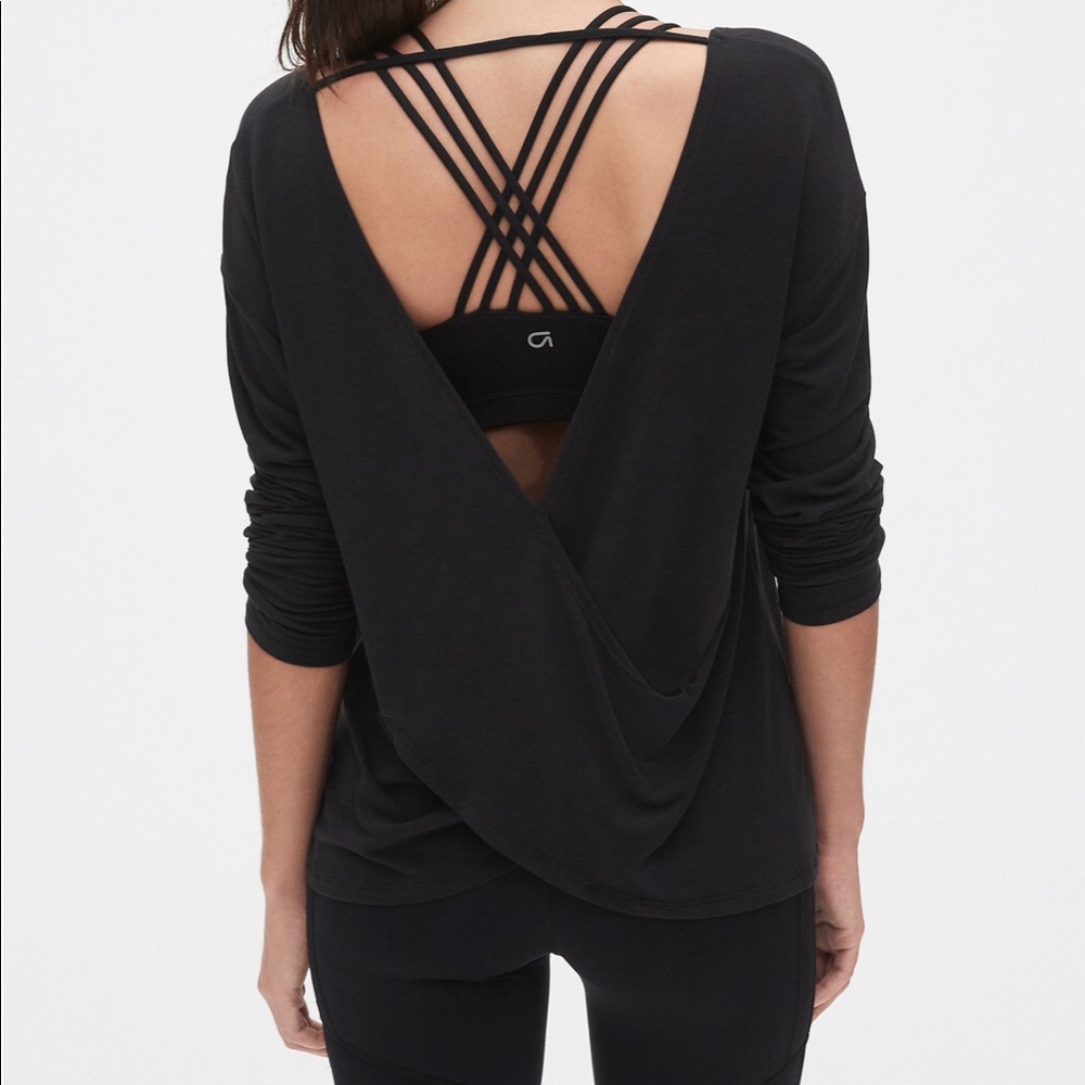 Gap Fit Breathe cross-back top L new with tags